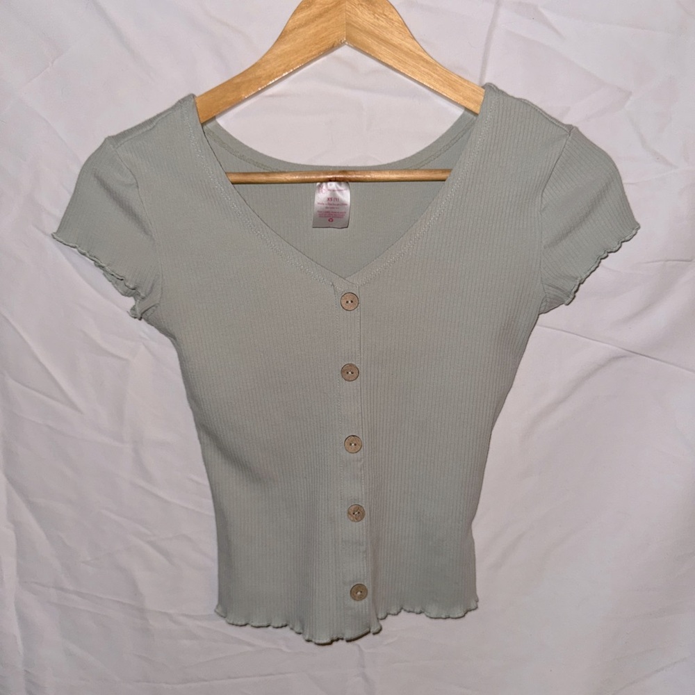 Light green tshirt